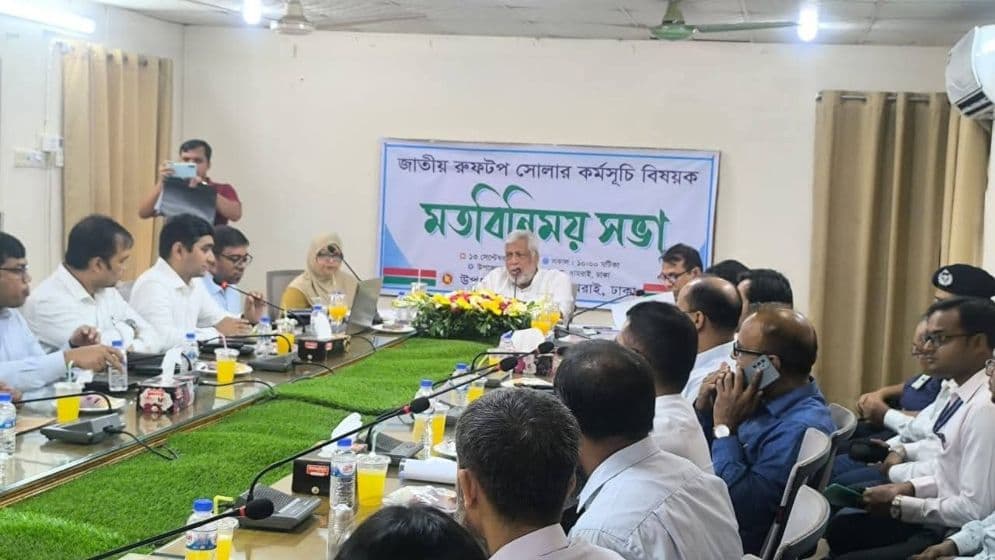আ.লীগ নিষিদ্ধ হলেও তাদের ভোটাধিকার নিষিদ্ধ না: ফাওজুল image